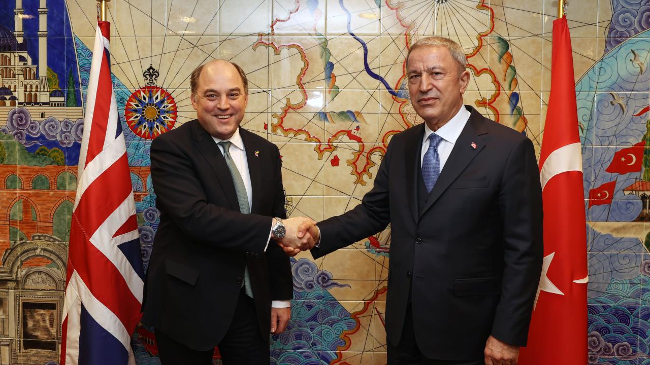 İngiltere Savunma Bakanı Ben Wallace