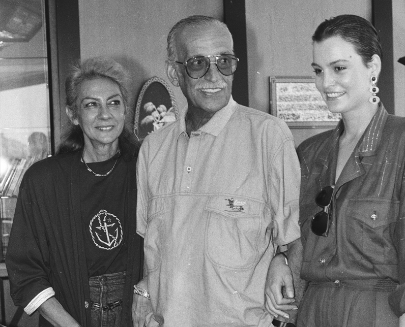 Dram rolleriyle başladığı kariyeri, komedi oyunculuğuyla zirve yaptı