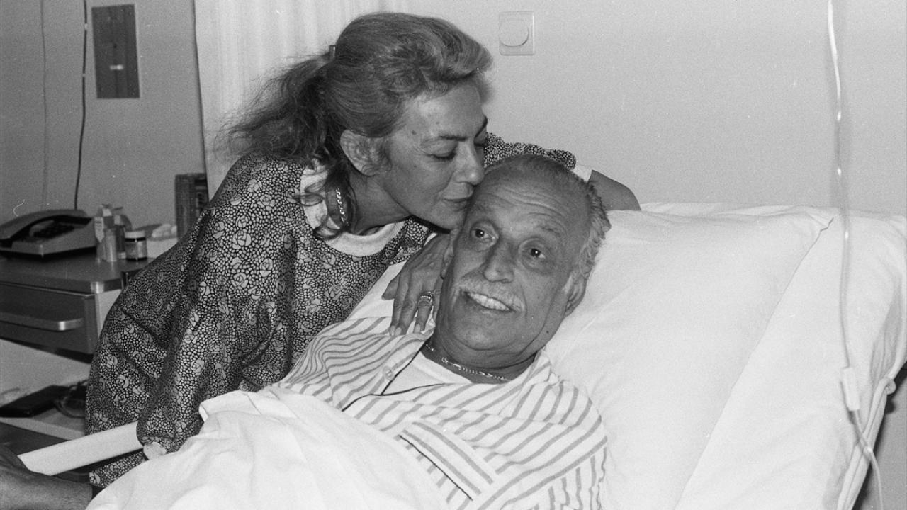 Rol aldığı filmlerde unutulmaz birçok repliğe imza attı