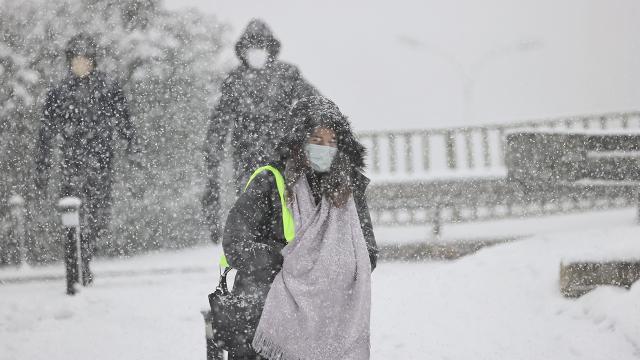 Meteoroloji bir kez daha uyardı: İstanbul'a yoğun kar geliyor