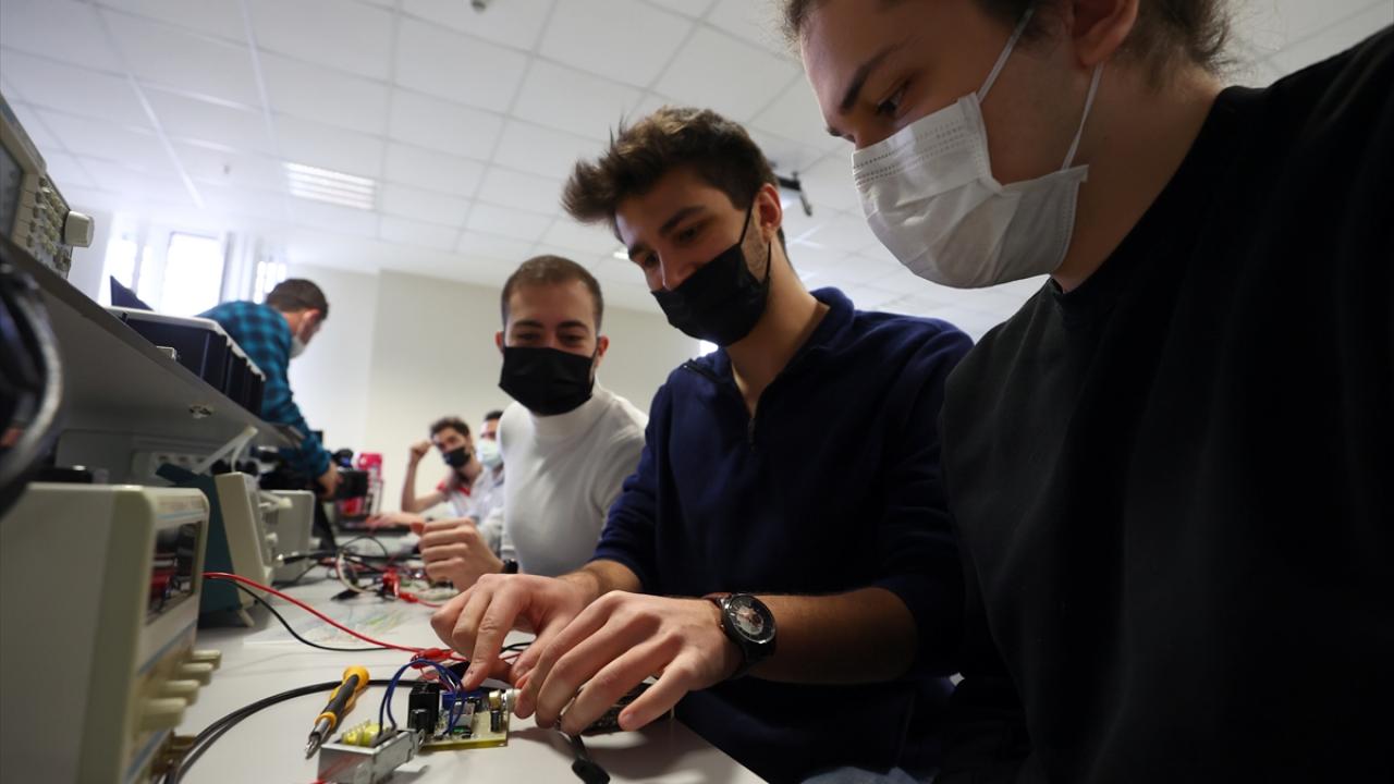 "Öğrencilerimiz zirvede kendilerini gösterebiliyor"