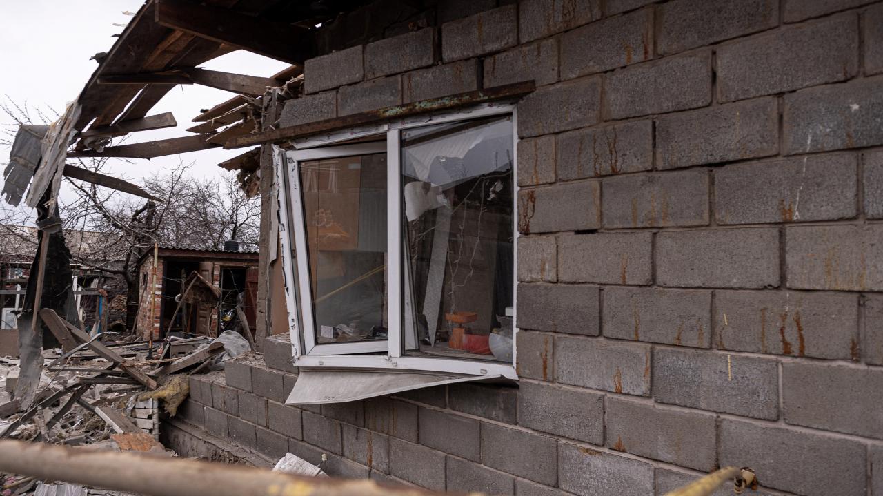 "DONBAS`TA 8 ŞEHİR VE KÖY VURULDU"