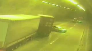 Bolu Dağı Tüneli'ndeki zincirleme kaza kamerada