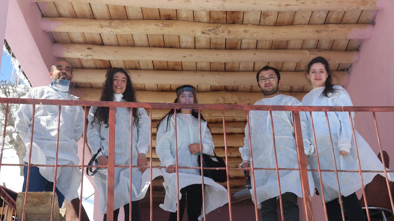 "Bazı yerlere ulaşım yok, yeri geliyor yürüyoruz"