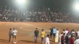 Hindistan’da tribün çöktü: 200 yaralı