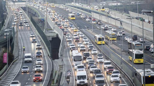 İstanbulda bugün bazı yollar trafiğe kapatılacak
