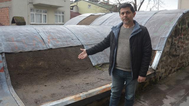 840 yıllık türbenin çatı levhaları çalındı