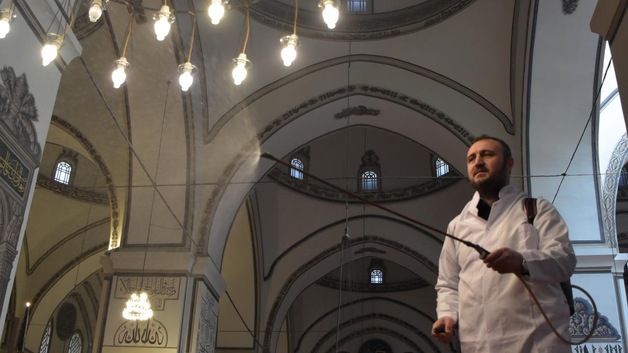 Ramazan ayı için Ulu Cami`de ayrı bir heyecan yaşandığını anlatan Şanlı, şöyle dedi: