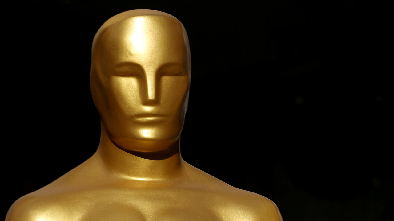 En İyi Makyaj ve Saç Tasarımı: "The Eyes of Tammy Faye"