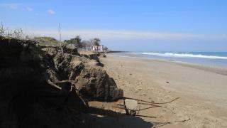 Karasu'daki kıyı erozyonuna çözüm aranıyor