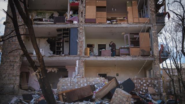 Rusiyanın ordusu 145 ukraynalı uşağı öldürüb, 222 uşağı yaralayıb, məktəbləri xarabaya çevirib
