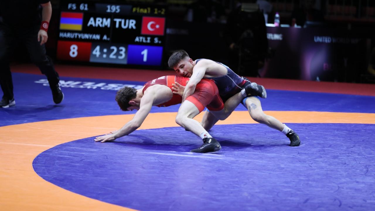 Süleyman Atlı’dan gümüş madalya