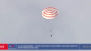 Rus Soyuz uzay aracı ABD'li astronot ile Kazakistan'a indi