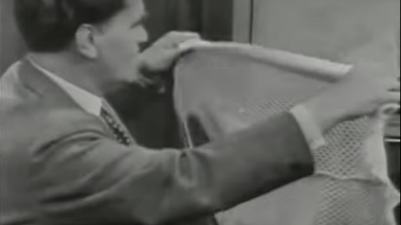 Naylon çorapla renkli televizyon (1962)