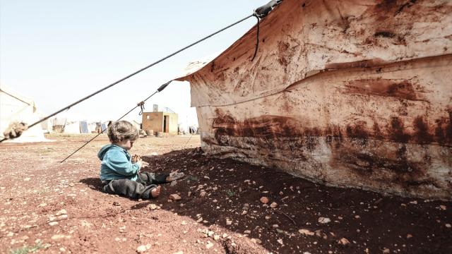 Rusiya Suriyanı bombaladı – uşaqlar həlak oldu, yaralananlar var