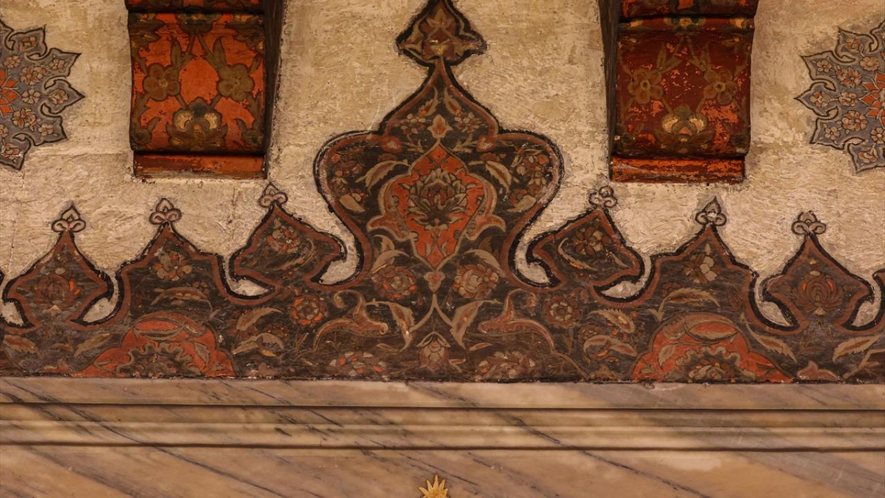 "Hacerülesved taşlarına ibadet kutsallığı yüklenmemesi gerekir"