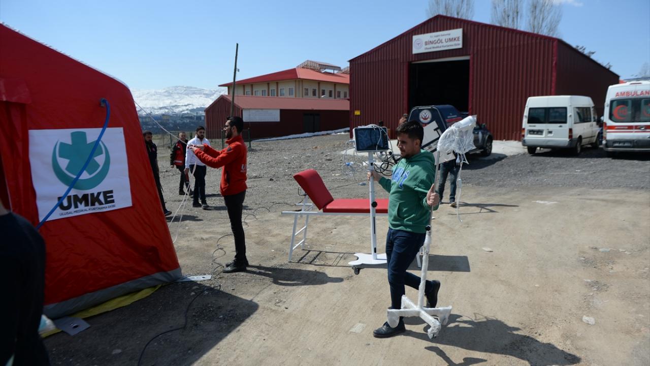 "Bir acil serviste olması gereken tedavi, bu mobil acil ünitede yapılabilecek"