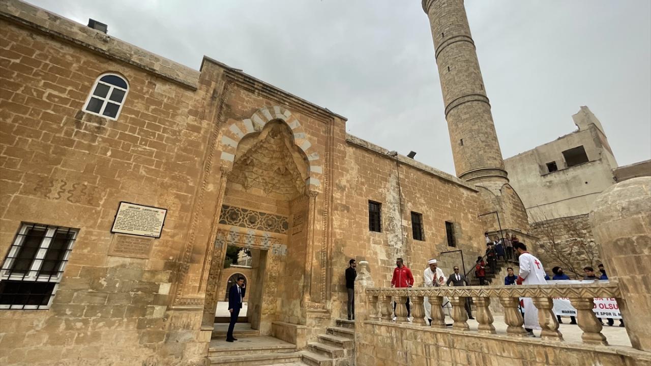 "Gençlerimizin spor yapması için elimizden gelen çabayı sarf ediyoruz"