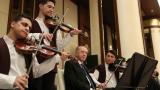Cumhurbaşkanı Erdoğan, öğrencilerin müzik dinletisine eşlik etti