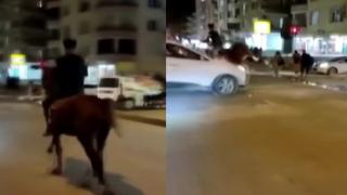 Atla video çekerken araba çarptı