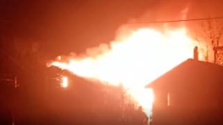 Bolu'da bir evde çıkan yangın iki eve daha sıçradı