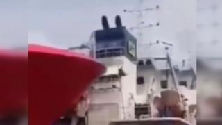 Cezayir Limanı’nda yolcu gemisi ile petrol tankeri çarpıştı