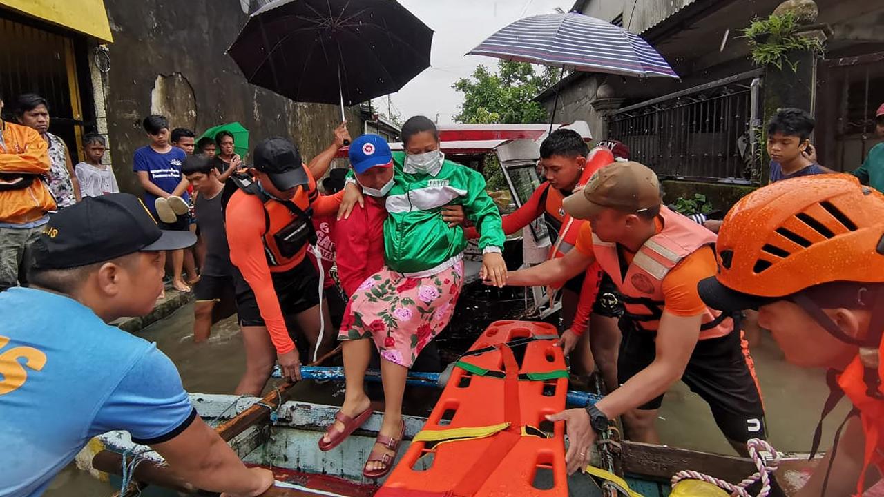 30 bin aile acil durum barınaklarına sevk edildi