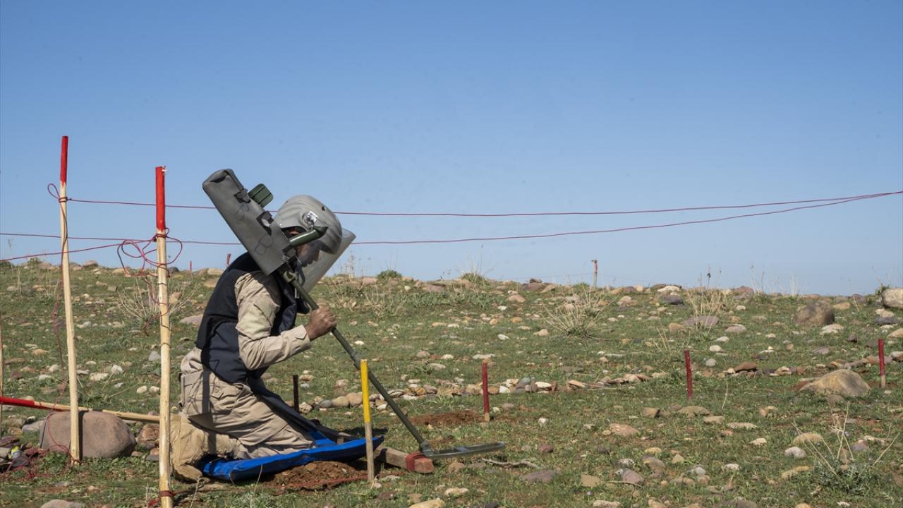 "Halk PKK`nın buralara yeniden mayın döşemeyeceğinden emin değil"