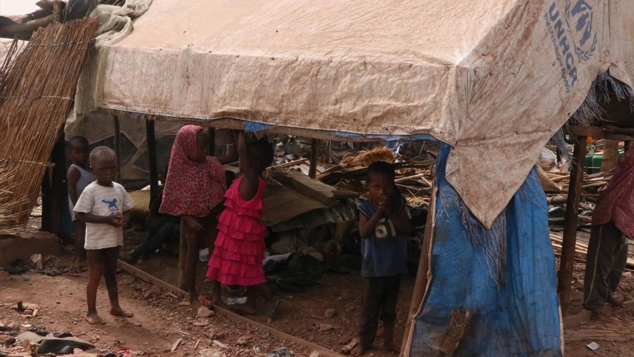 "Dünyaya sesleniyorum"