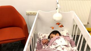 'Akıllı beşik' bebeğin uyku ve vücut sıcaklığı verilerini algılıyor