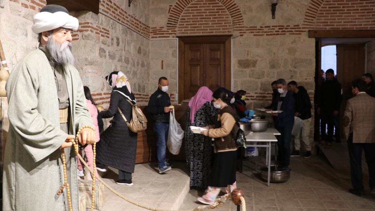 "Geleneği yaklaşık 110 yıllık aranın ardından canlandırdık"