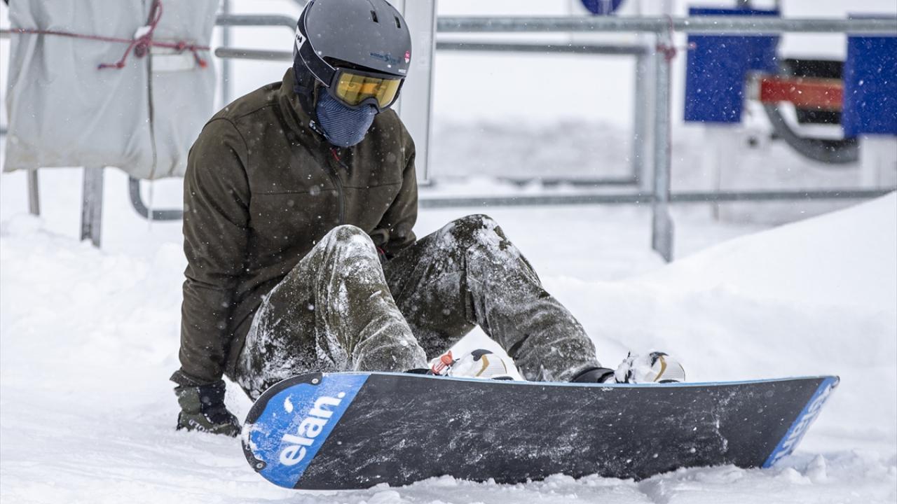 "Pistlerde halen 1 metre kadar kar var"