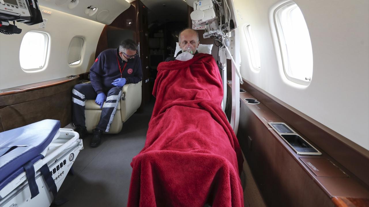 Uçak ambulans doktoru: "Hastamızın genel durumu şu an iyi"