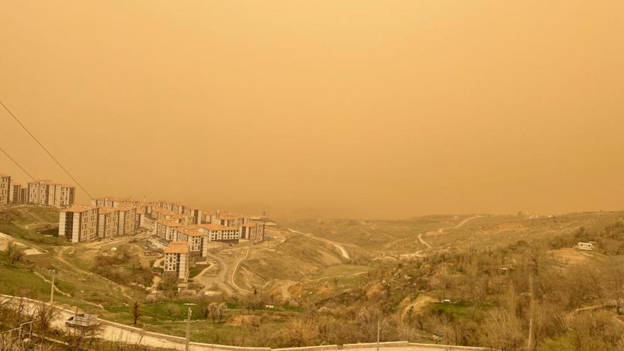 "Toz bulutu görüyorsanız pencereyi açmayın"