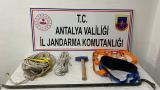 Antalya'da sit alanında kaçak kazı yapan 5 şüpheli yakalandı