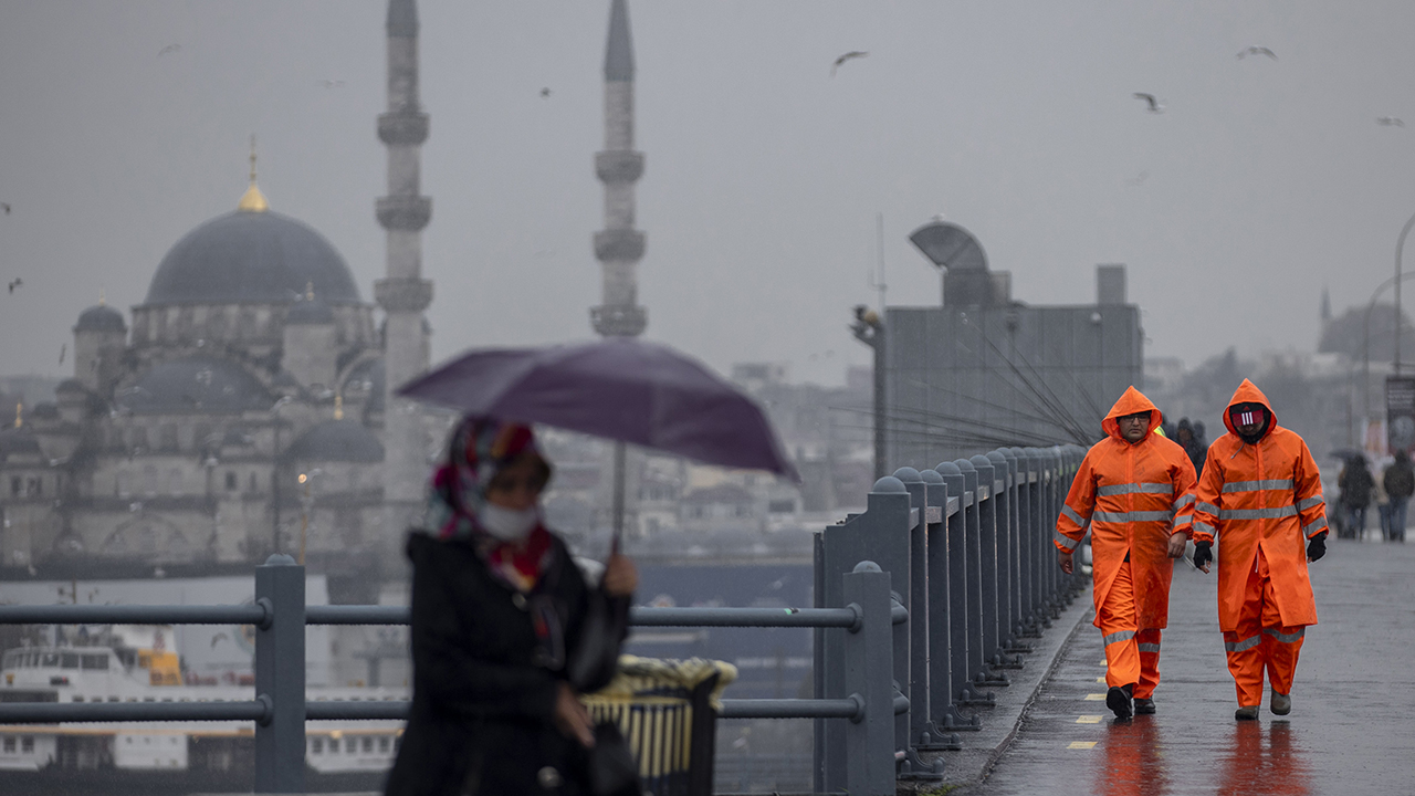 GÖK GÜRÜLTÜLÜ SAĞANAK İÇİN `SARI` UYARI YAPILAN İLLER