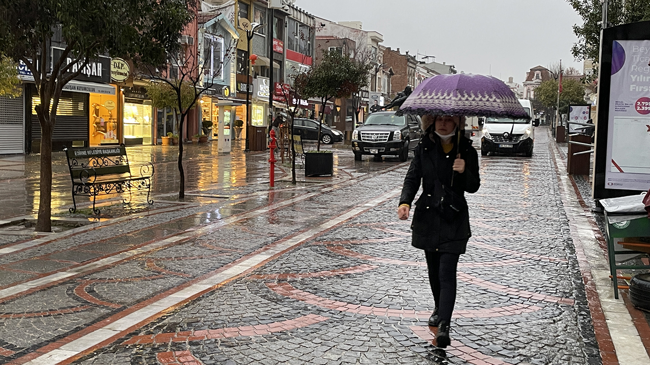 KUVVETLİ RÜZGARA YÖNELİK `SARI` UYARI YAPILAN İLLER