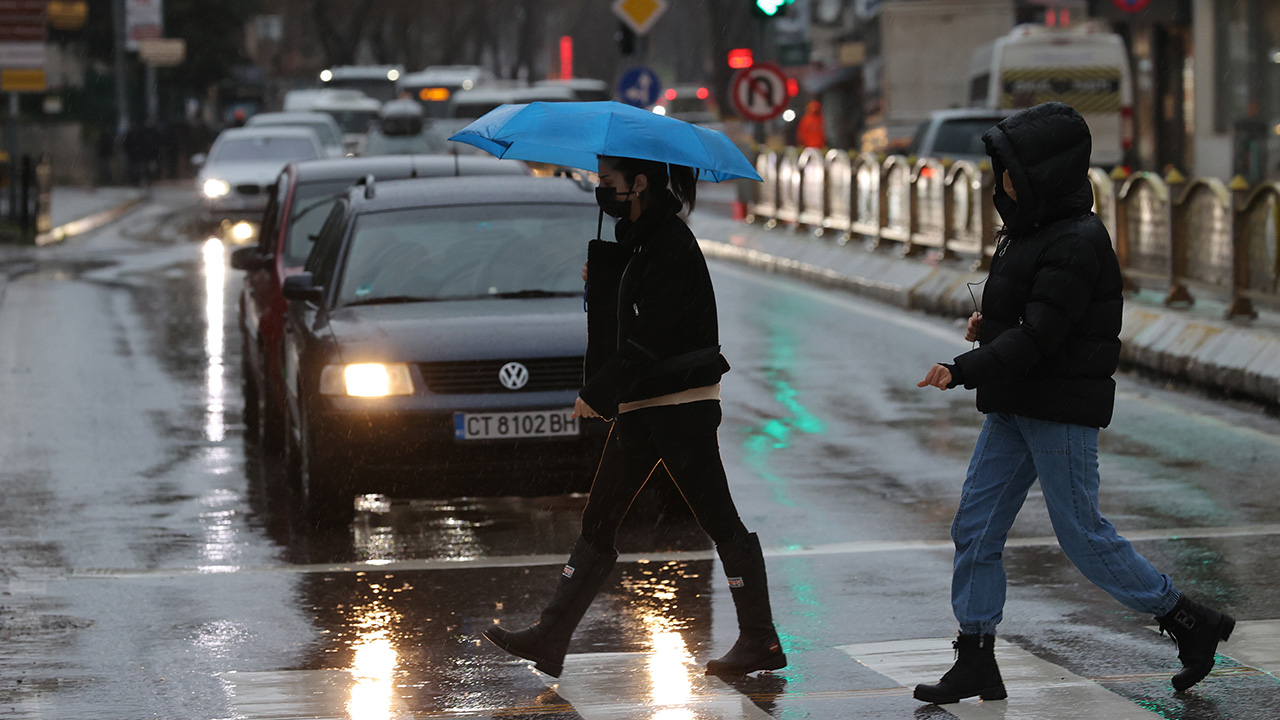 KUVVETLİ RÜZGARA YÖNELİK `SARI` UYARI YAPILAN İLLER