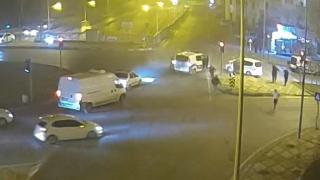 Çevirmeden kaçtı, polis aracına çarpınca yakalandı