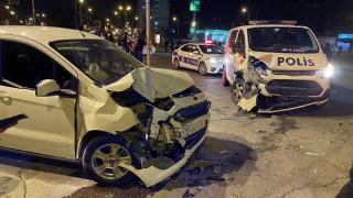 Kaçan otomobilin çarptığı ekip otosundaki polis yaralandı