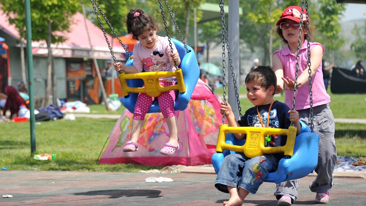 Türkiye`nin çocuk nüfusu AB üyesi ülkelerden fazla