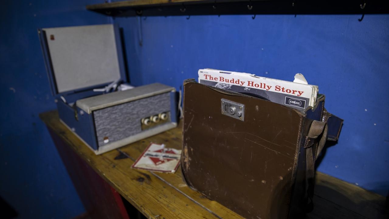 İSTASYONDA NELER VAR?