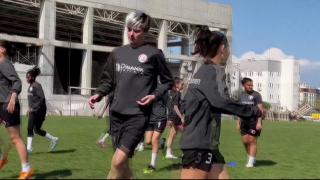 Ukraynalı kadın futbolcu Türkiye'de forma giyiyor