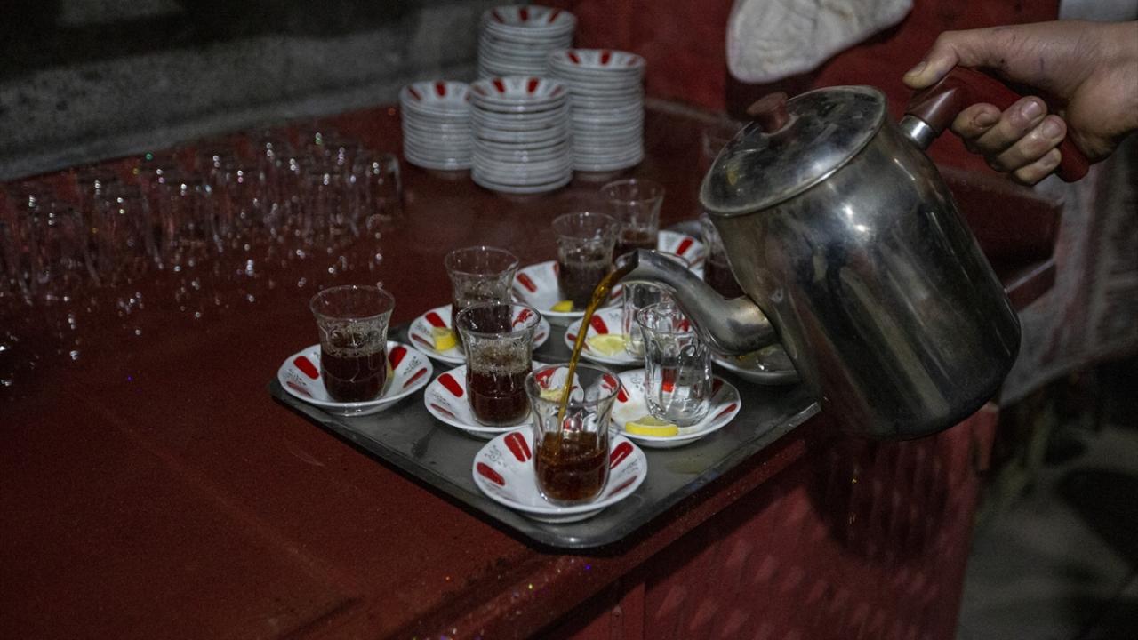 200 litrelik semaver sahura kadar tükeniyor