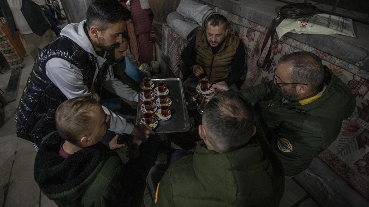 "Odun ateşi, çaya ayrı bir lezzet veriyor"