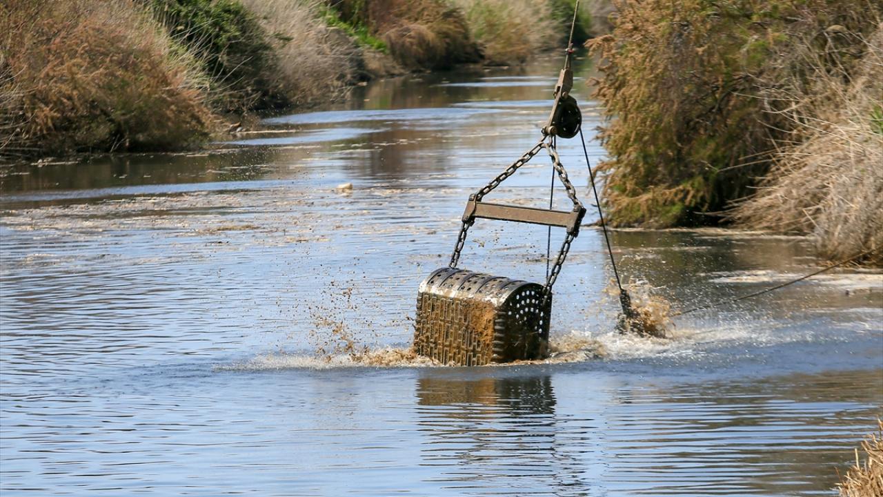 "Nehir yataklarına moloz veya evsel atık dökülmemeli"