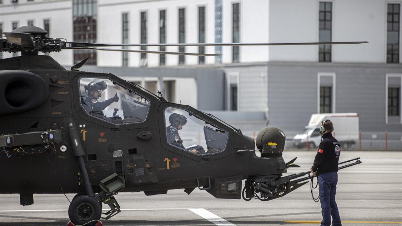 "7/24 Türk polisini göklerde temsil ederek her zaman görevimizin başındayız"