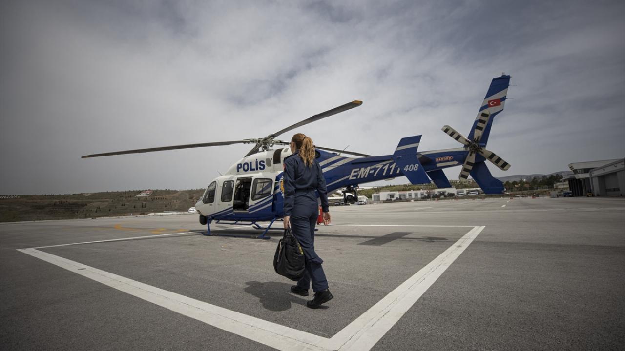 "Kadın olarak genç kızlara örnek olduğumuz için gurur duyuyoruz"