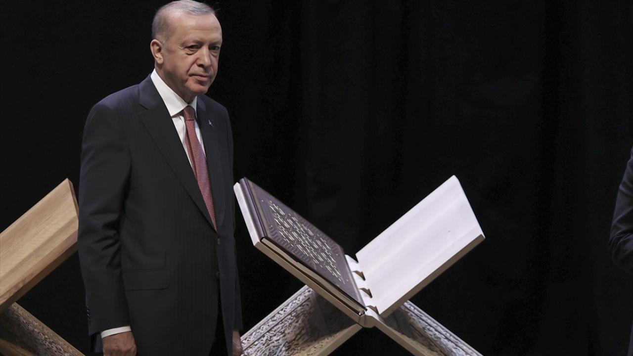 "İslam sanatları, İstanbul’da yeni bir terkibe bürünerek en güzel hallerini almışlardır"