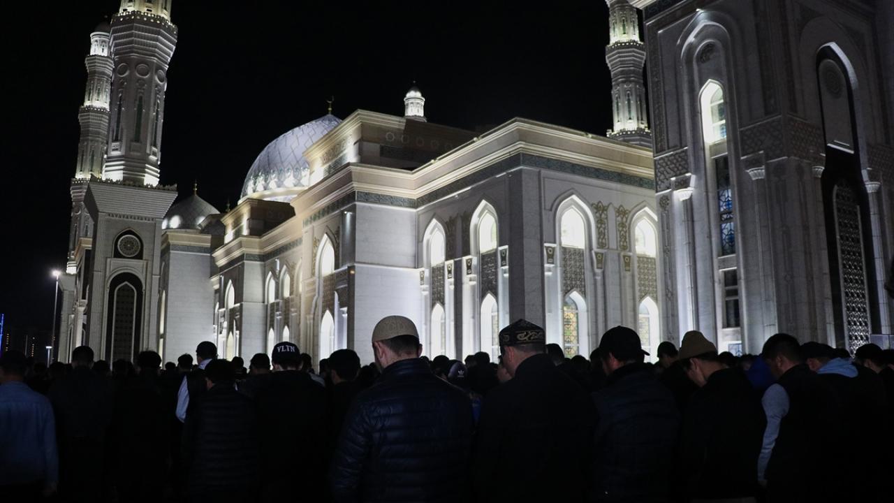 Kazakistan / Hazret Sultan Camii